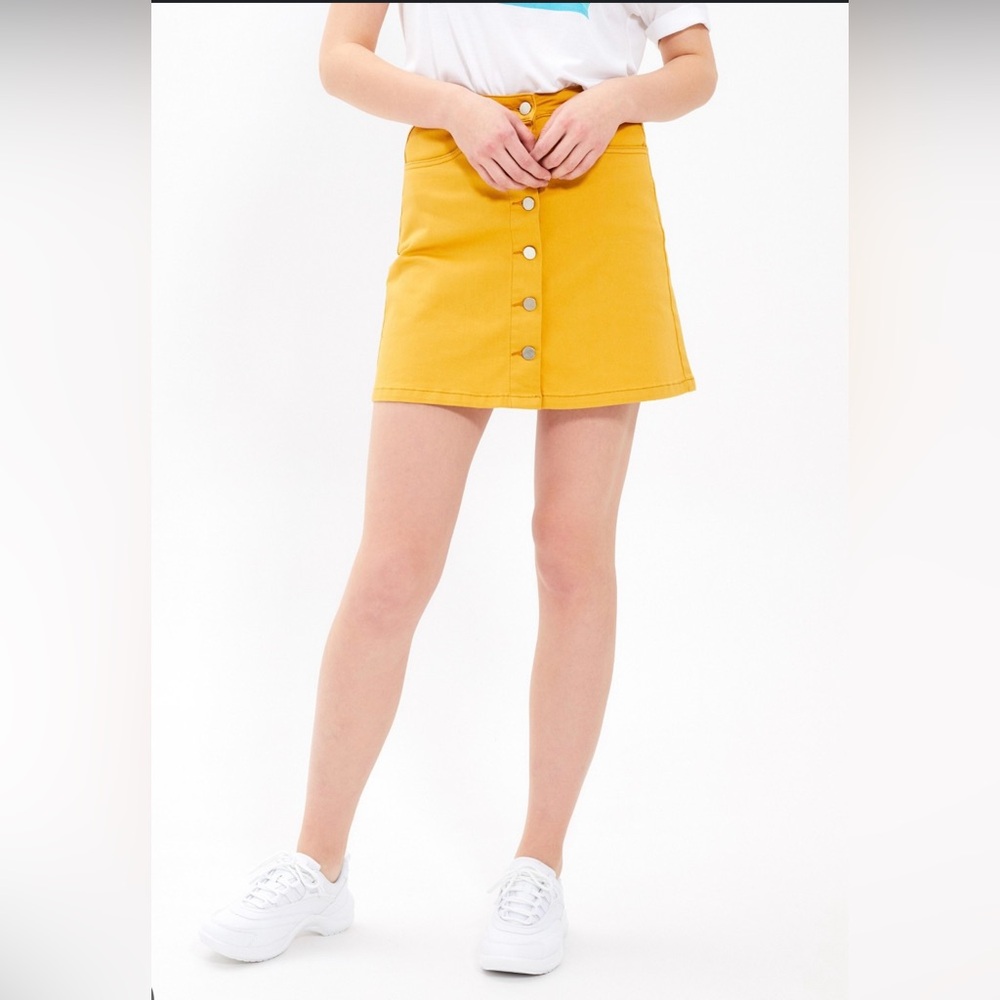 NWT LOFT size 8 woman Yellow A-Line Mini Skirt Casual